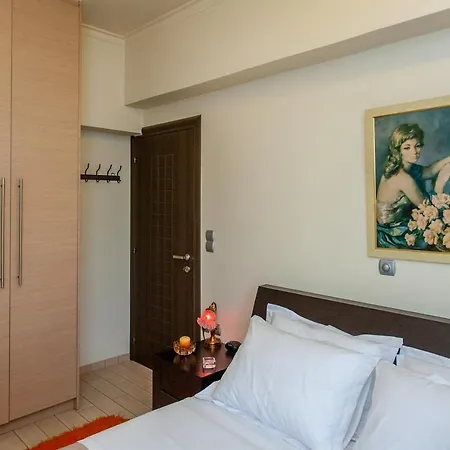 Downtown In Chania * Hriszí Aktí Haniá